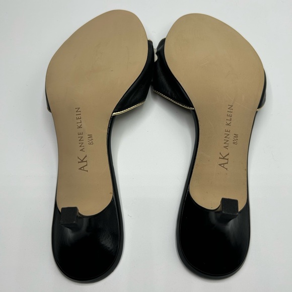 Women’s Anne Klein Black Slip on Kitten Heel Leather Sandals Size 8 1/2 - Picture 5 of 12